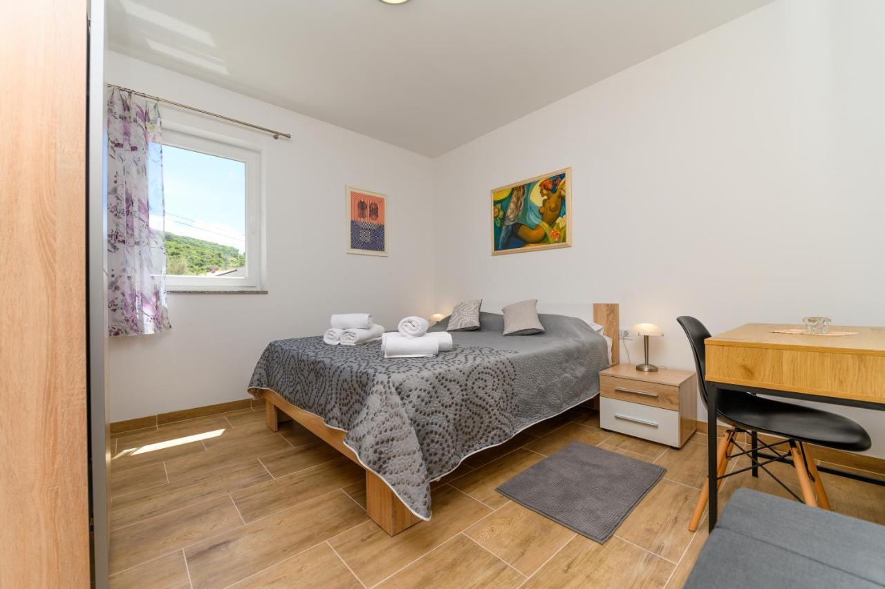 Apartments Forever Miholascica Εξωτερικό φωτογραφία